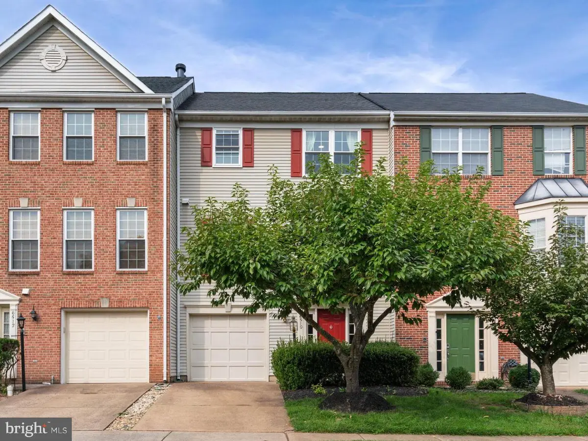 6510 Kelsey Point Cir, Alexandria, VA 22315 - #1