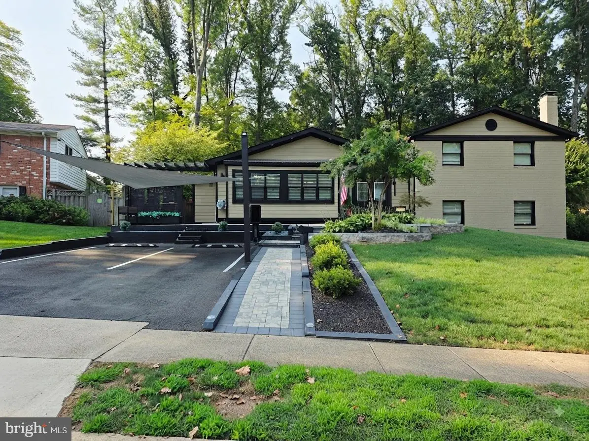 8927 Orange Hunt Ln, Annandale, VA 22003 - #1