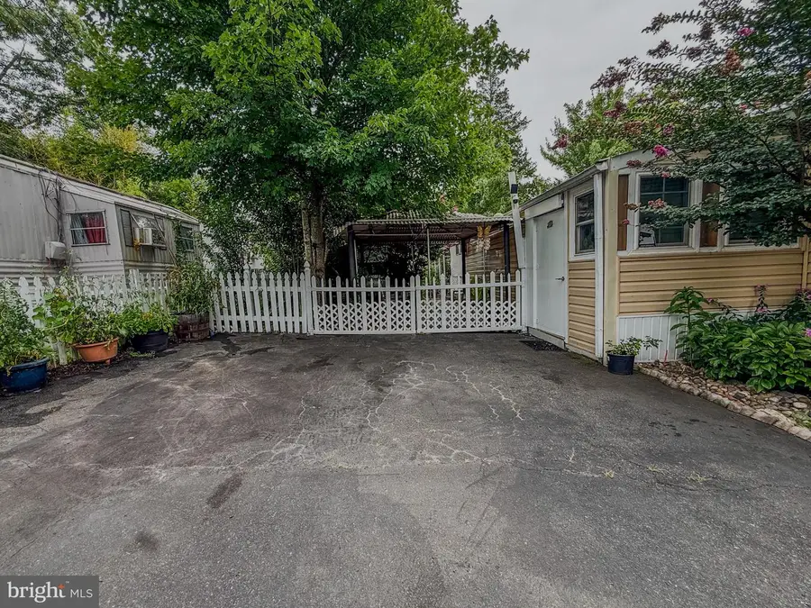 4305 Mobile Ct, Fairfax, VA 22030 - #3