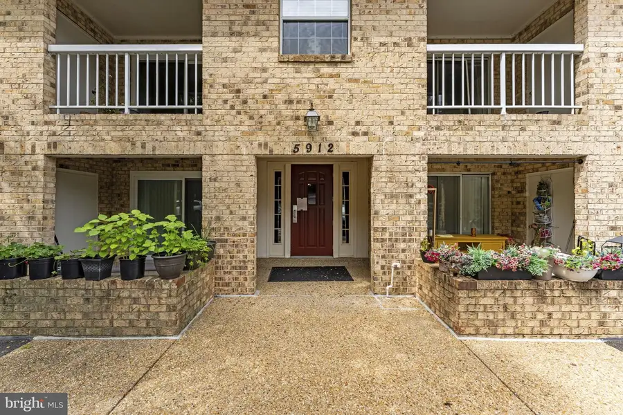 5912 Cove Landing Rd #303, Burke, VA 22015 - #2