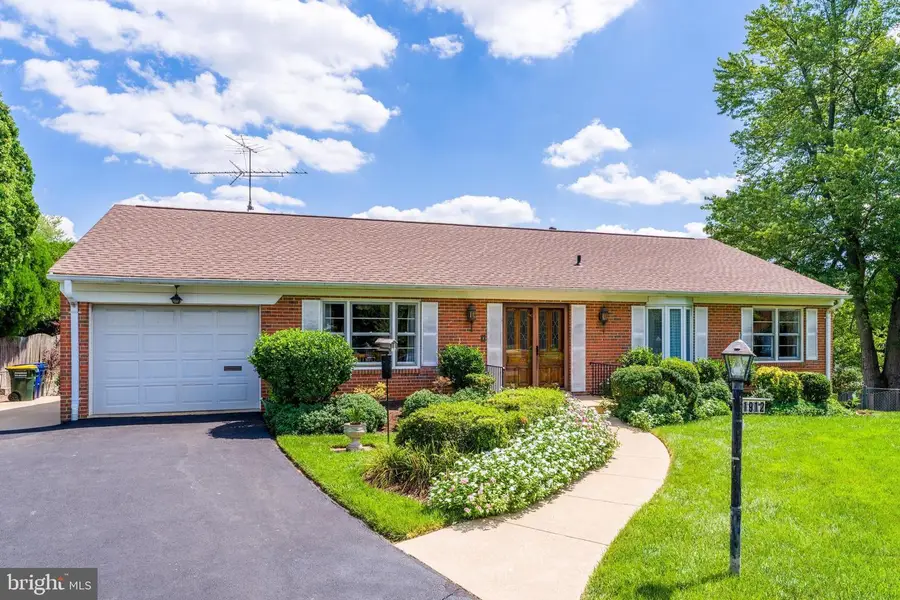 1912 Torregrossa Ct, McLean, VA 22101 - #2