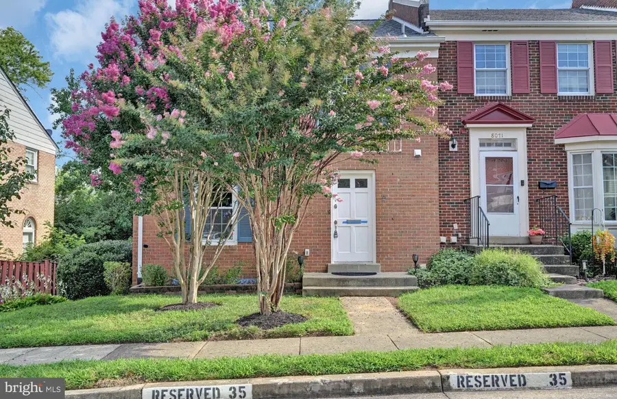 8069 Powderbrook Ln, Springfield, VA 22153 - #2