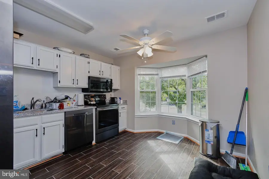 7921 Gunston Woods Pl, Lorton, VA 22079 - #2