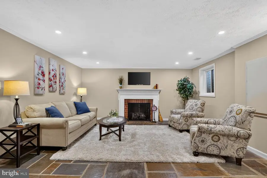 8501 Forrester Blvd, Springfield, VA 22152 - #3