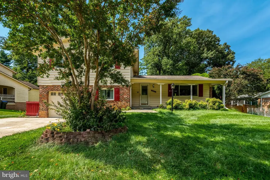 5202 Richardson Dr, Fairfax, VA 22032 - #3
