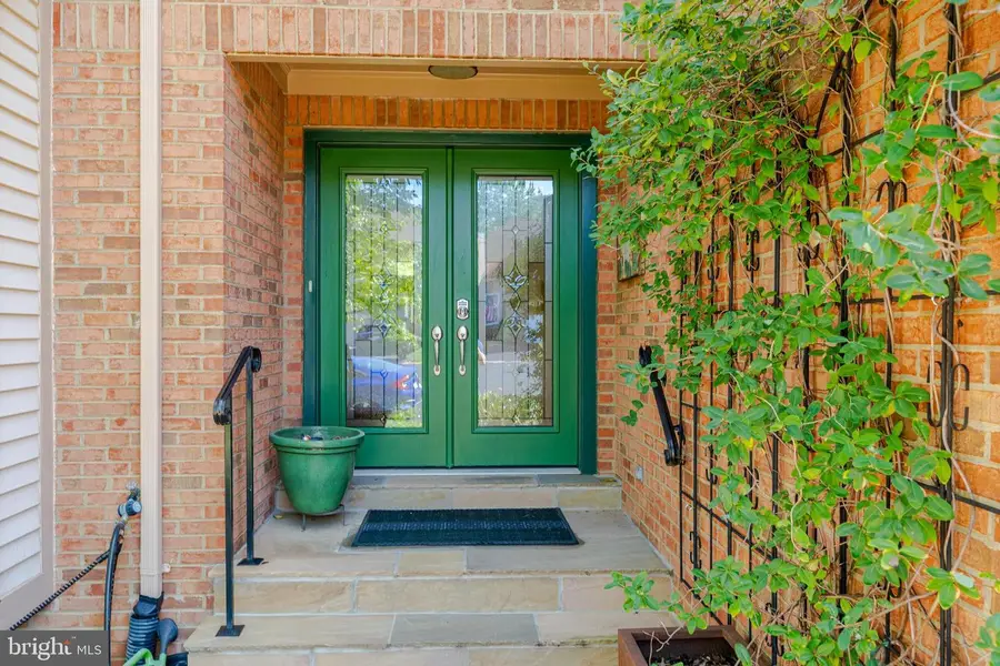3407 Walnut Hill Ct, Falls Church, VA 22042 - #3