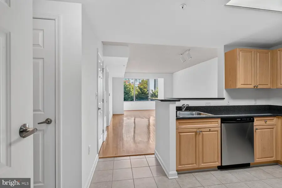 2726 Gallows Rd #406, Vienna, VA 22180 - #2