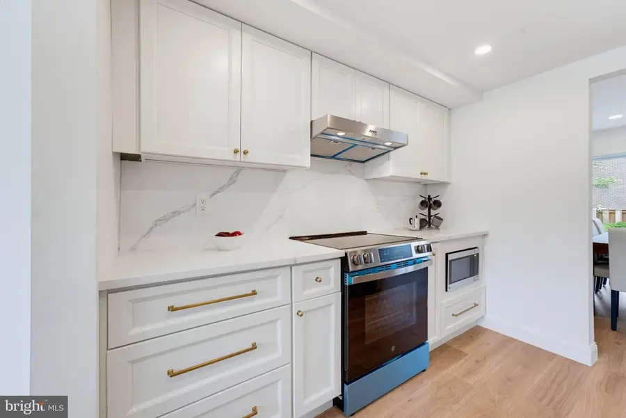4560 Bogart Ct, Annandale, VA 22003 - #3