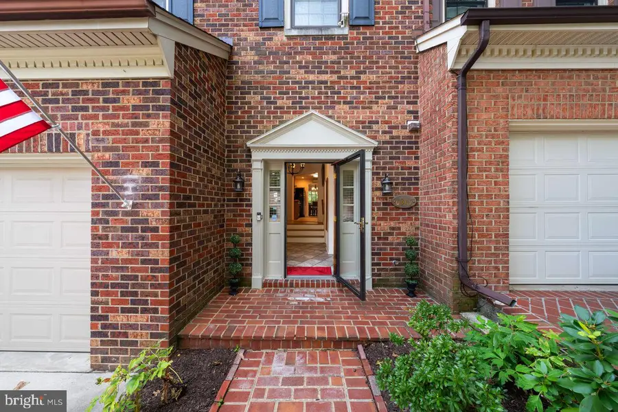 6367 Brampton Ct, Alexandria, VA 22304 - #3