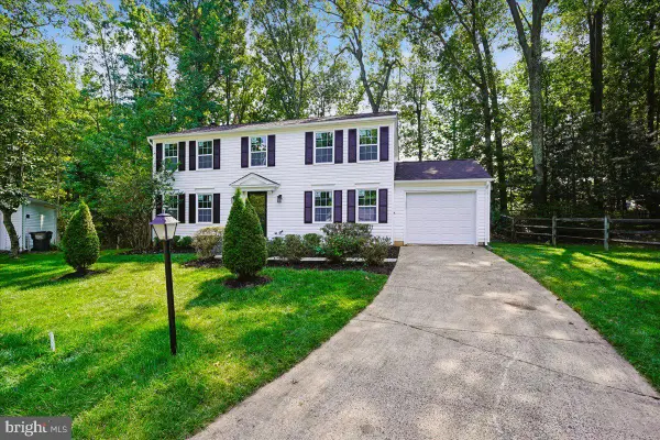 9705 Schmidt Dr, BURKE, VA 22015
