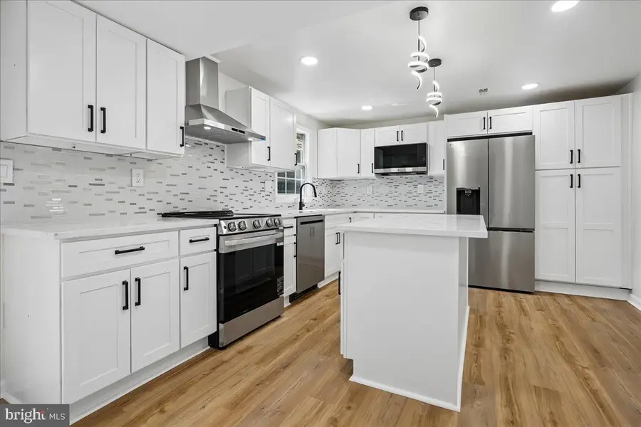 9705 Schmidt Dr, Burke, VA 22015 - #3