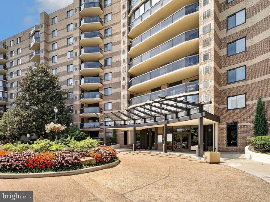 8370 Greensboro Dr #411, McLean, VA 22102 - #3