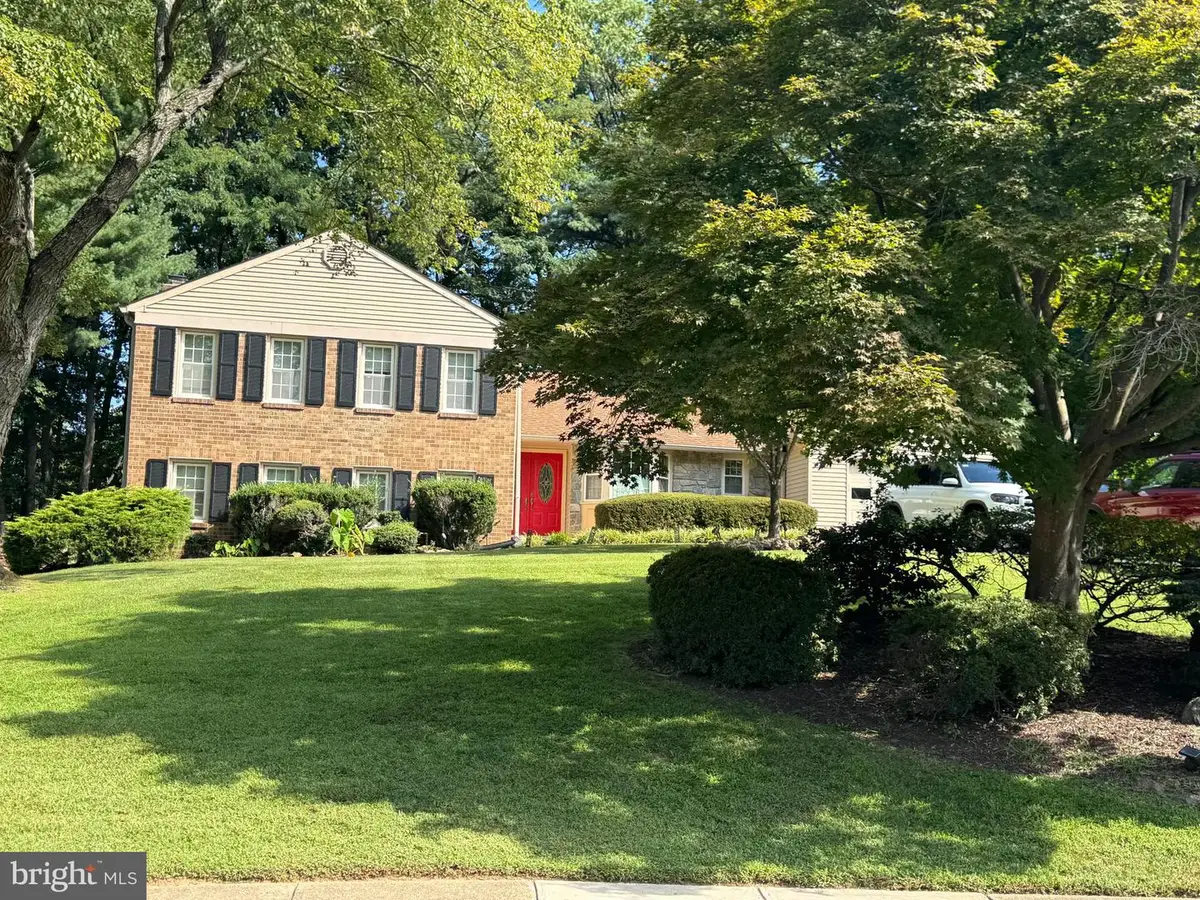 1526 Laurel Hill Rd, Vienna, VA 22182 - #1