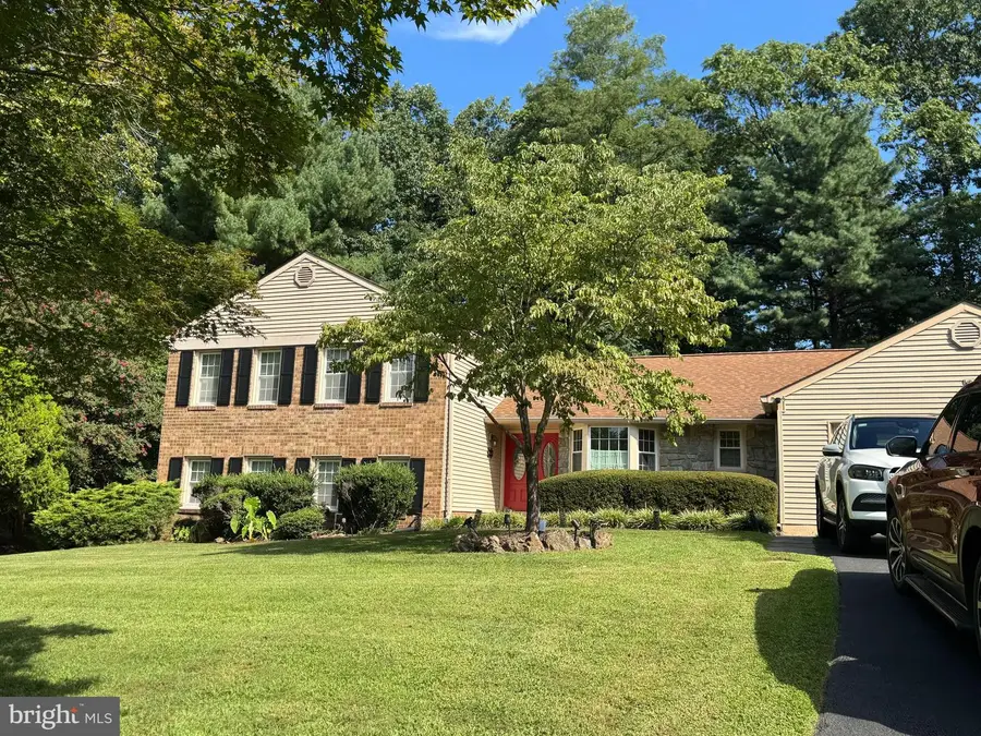 1526 Laurel Hill Rd, Vienna, VA 22182 - #2