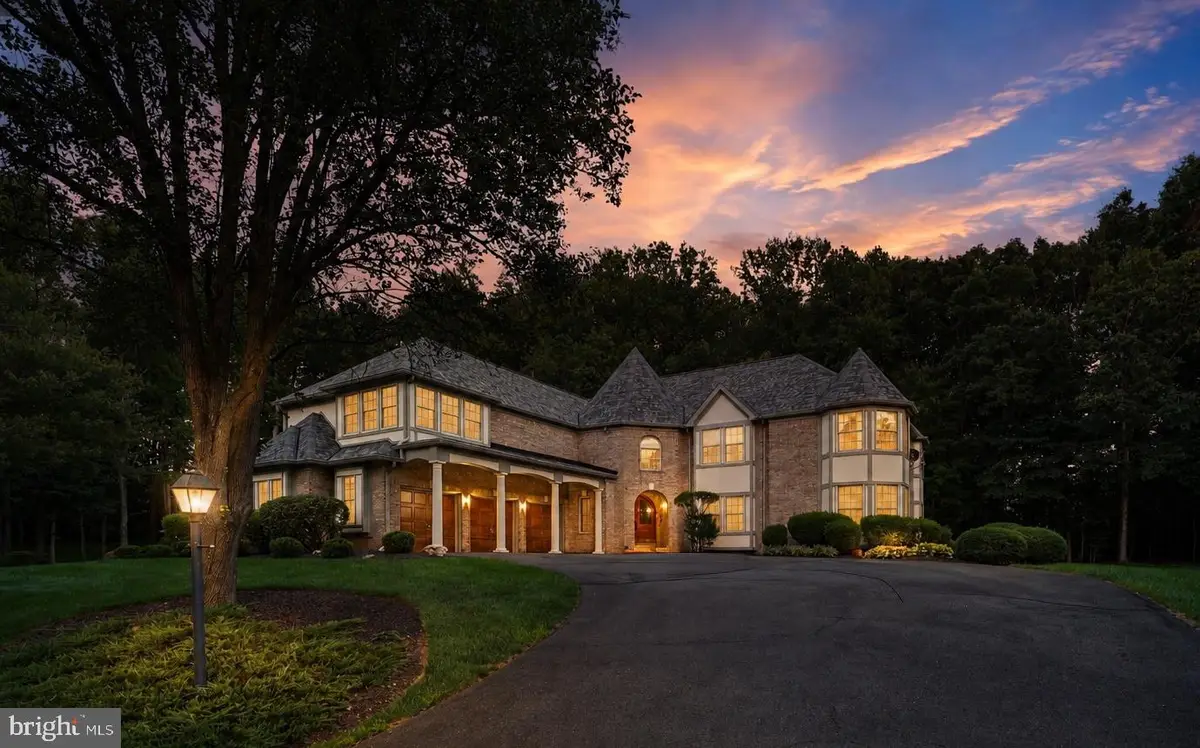 9827 Lake Meadow Ct, Burke, VA 22015 - #1