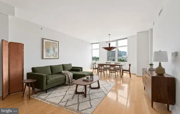 8220 Crestwood Heights Dr #910, MCLEAN, VA 22102