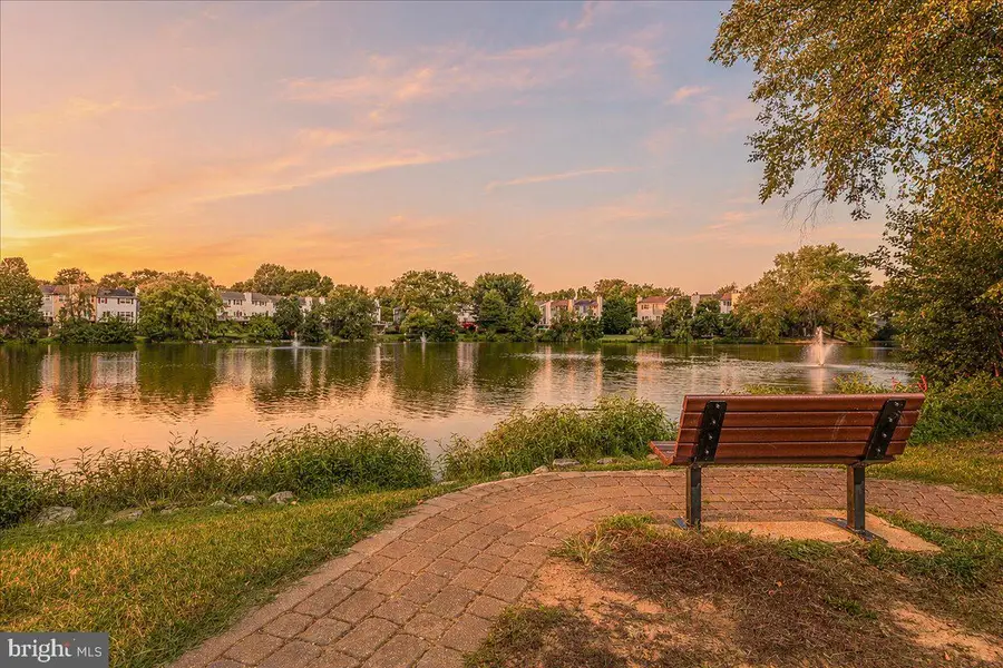 7106 Snug Harbor Ct, Alexandria, VA 22315 - #3