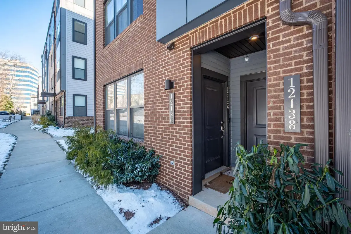 12136 Loblolly Dr, Fairfax, VA 22033 - #1