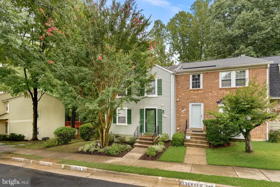 10131 Walnut Wood Ct, Burke, VA 22015 - #3