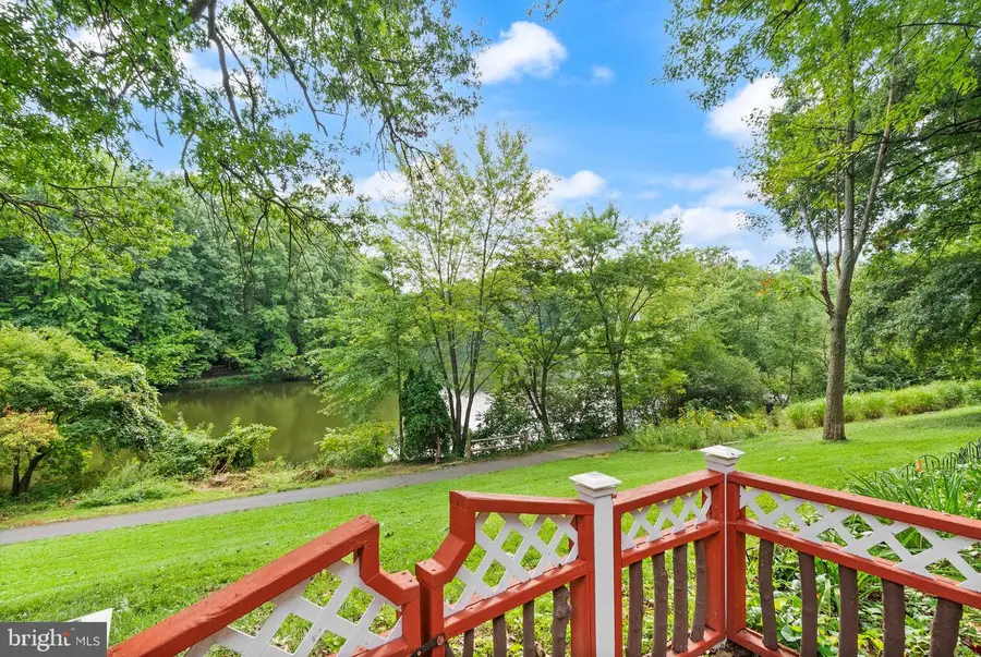 9507 Burdett Rd, Burke, VA 22015 - #3
