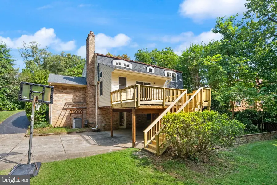 3728 Prince William Dr, Fairfax, VA 22031 - #2