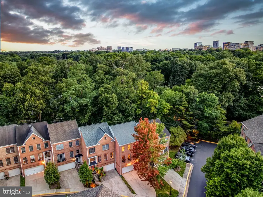 1680 Waterhaven Dr, Reston, VA 20190 - #3