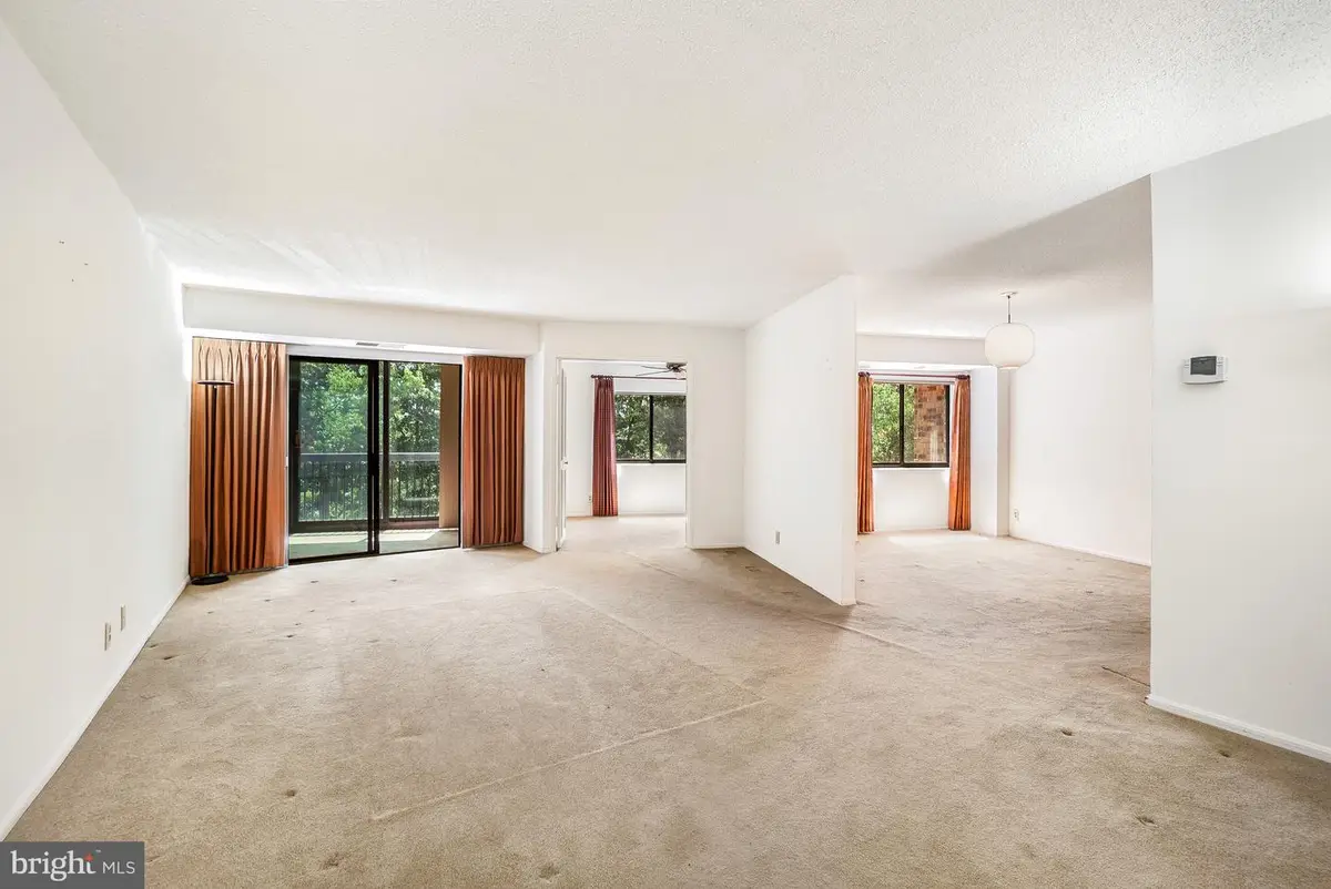 5904 Mount Eagle Dr #114, Alexandria, VA 22303 - #1