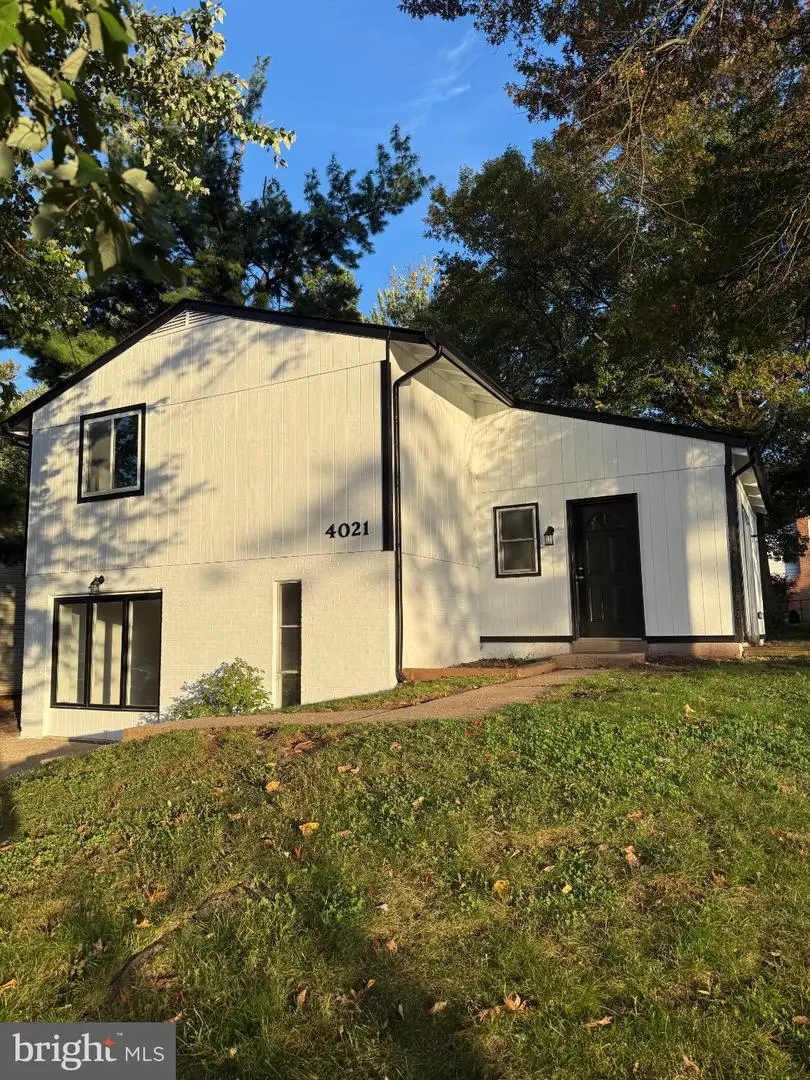 4021 Novar Dr, Chantilly, VA 20151 - #1