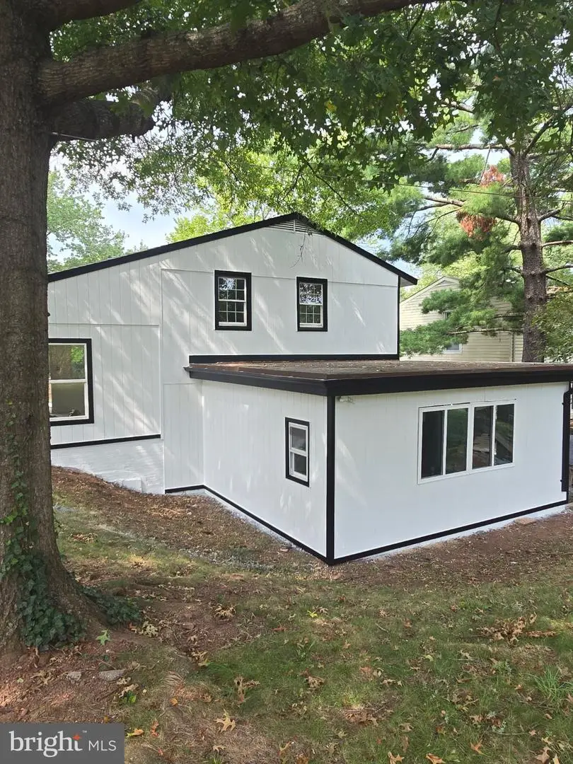 4021 Novar Dr, Chantilly, VA 20151 - #3