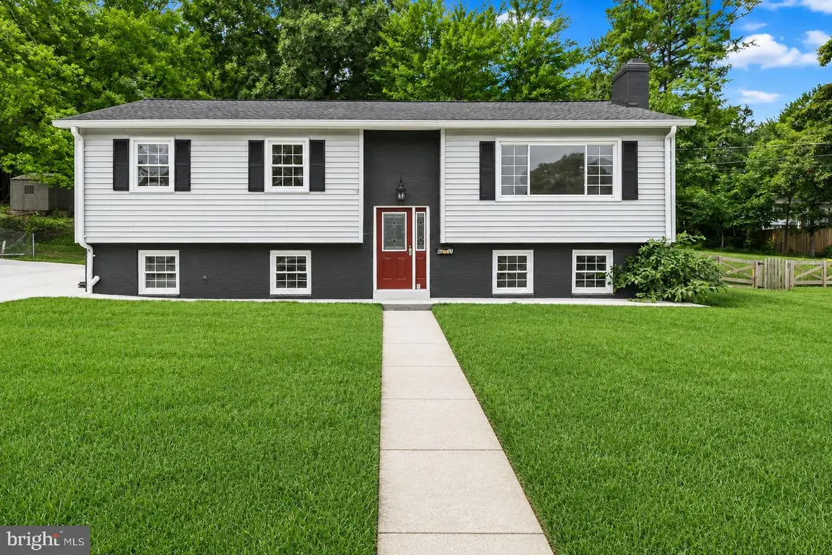 6212 Thornwood Dr, Alexandria, VA 22310 - #1