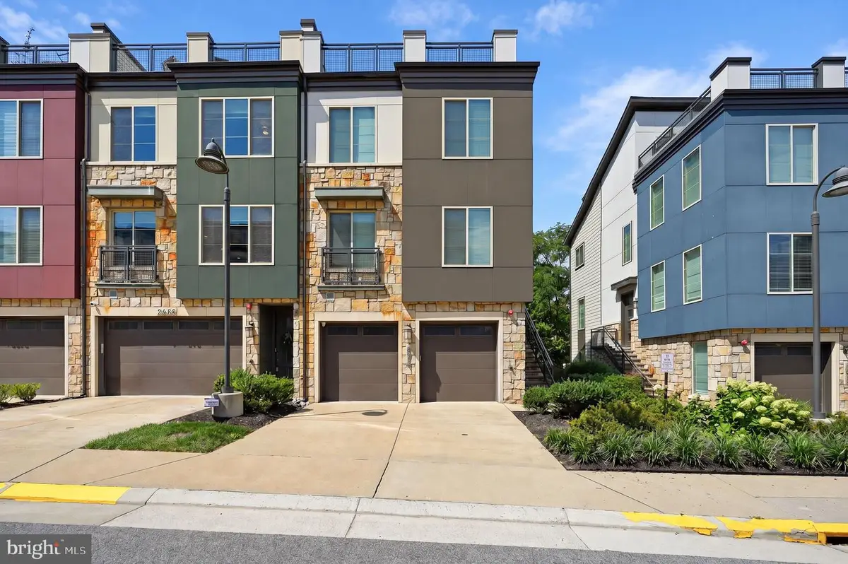 2874 Lowen Rd, Alexandria, VA 22303 - #1