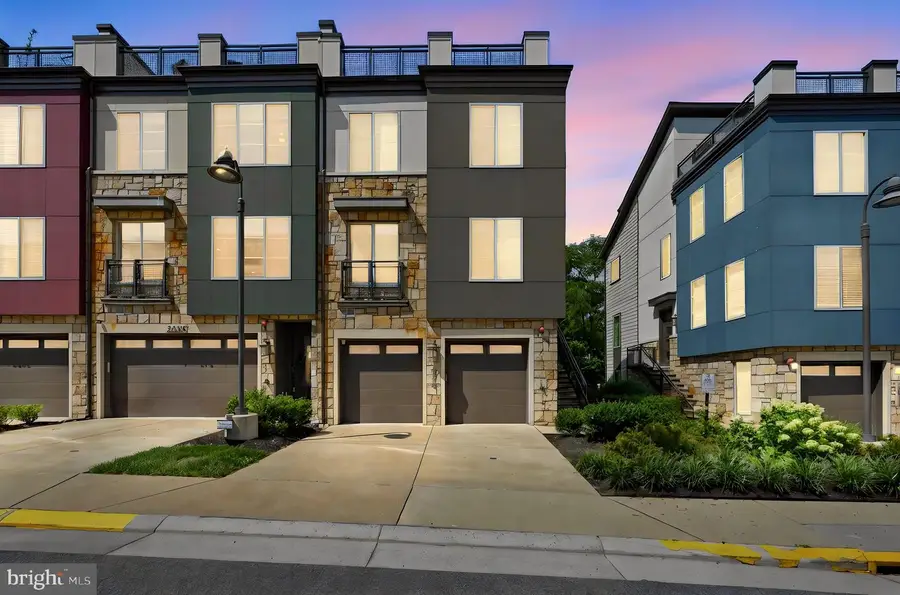 2874 Lowen Rd, Alexandria, VA 22303 - #3