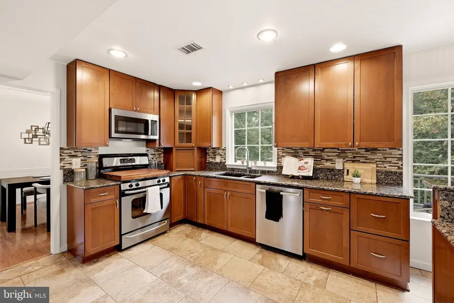 3302 Gentle Ct, Alexandria, VA 22310 - #2