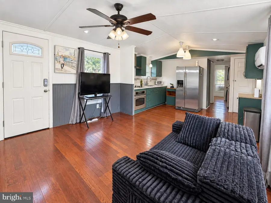 3416 Great Lakes St, Alexandria, VA 22306 - #2