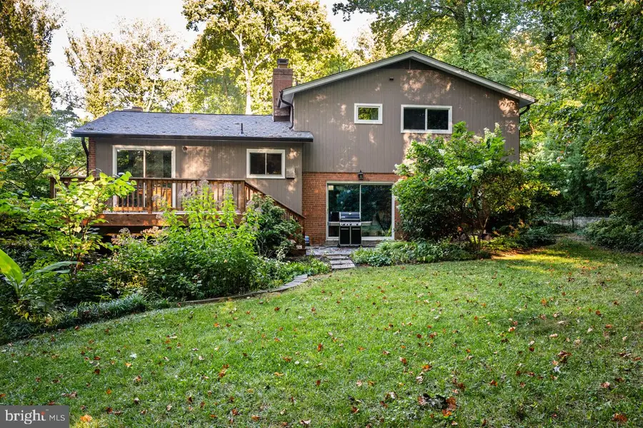 9115 Santayana Dr, Fairfax, VA 22031 - #3
