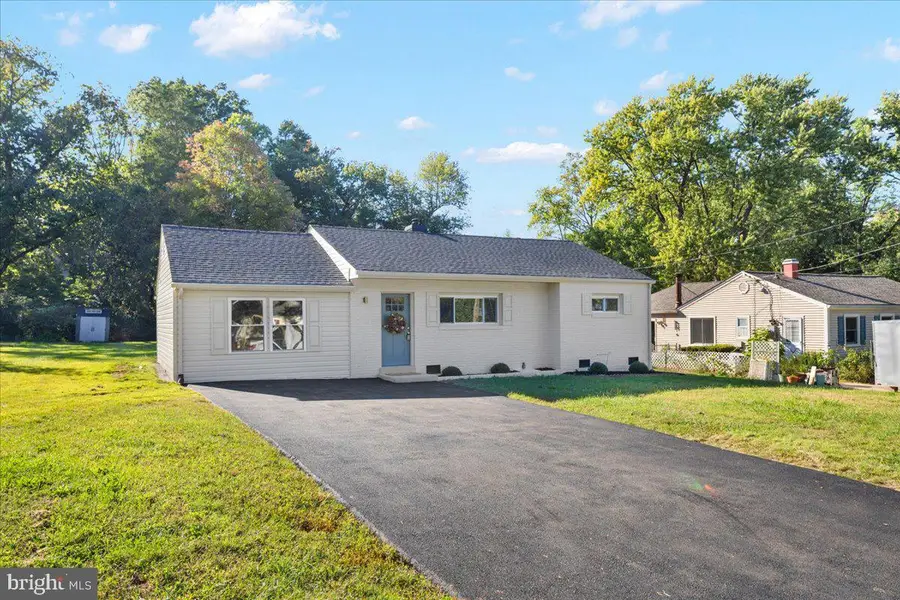 5614 Norton Rd, Alexandria, VA 22303 - #2