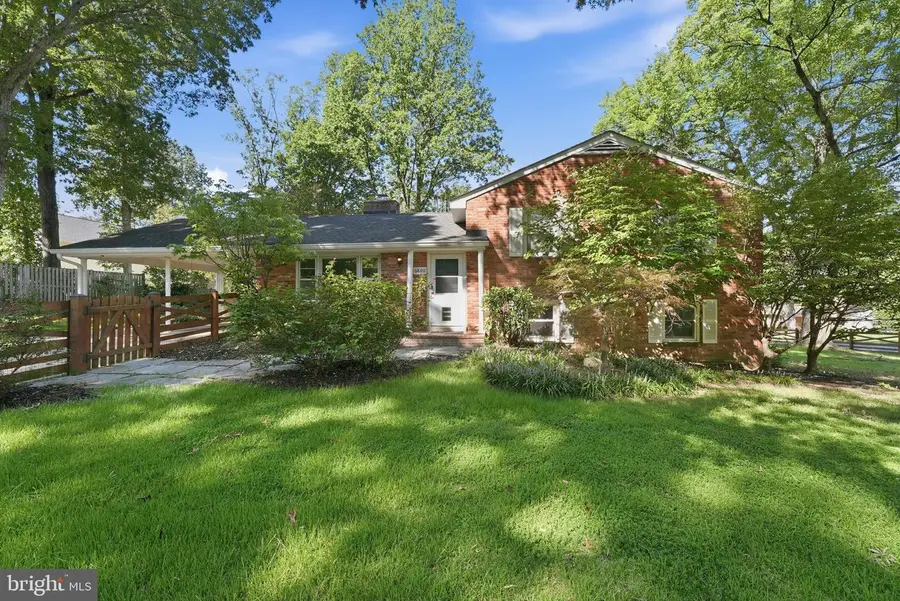 6800 Ava St, Springfield, VA 22152 - #2