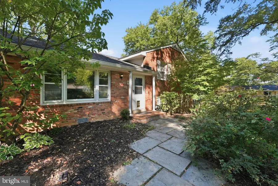 6800 Ava St, Springfield, VA 22152 - #3