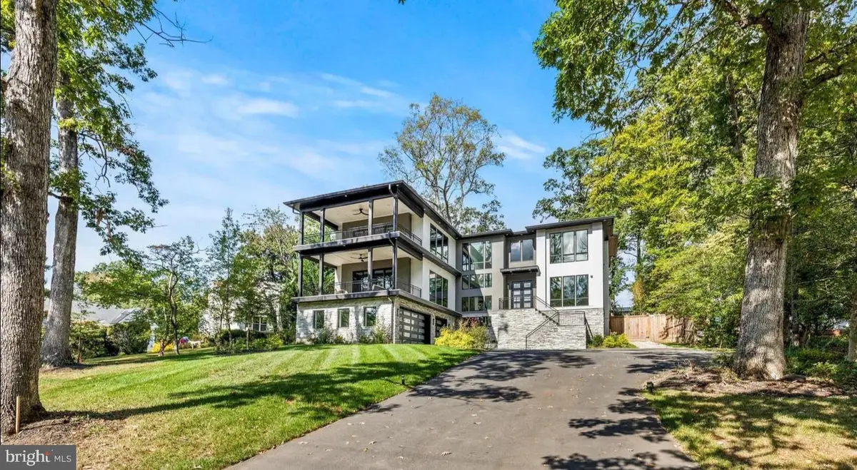 6884 Churchill Rd, McLean, VA 22101 - #1
