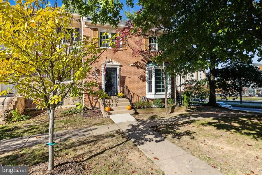 6415 Seven Oaks Dr, Falls Church, VA 22042 - #2