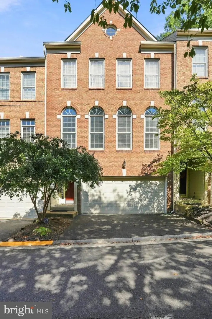 5420 Chieftain Cir, Alexandria, VA 22312 - #1