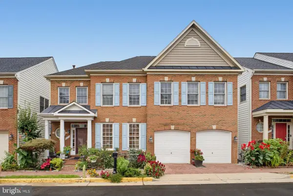 9233 Lee Masey Dr, LORTON, VA 22079