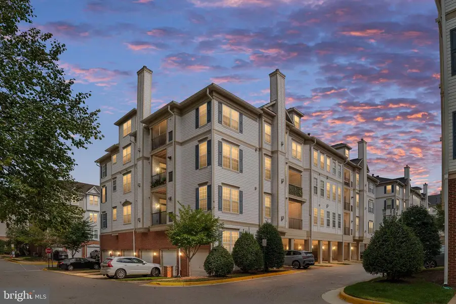 11635 Cavalier Landing Ct #405, Fairfax, VA 22030 - #2