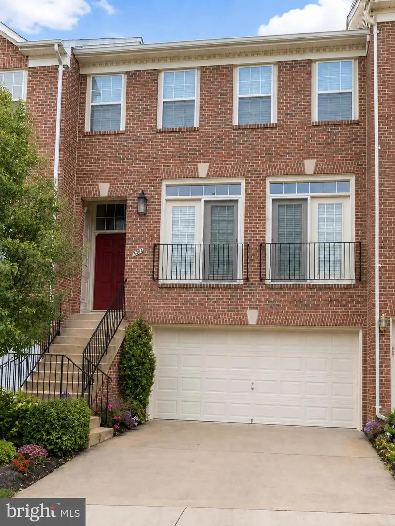 5264 Cozy Glen Ln, Alexandria, VA 22312 - #1