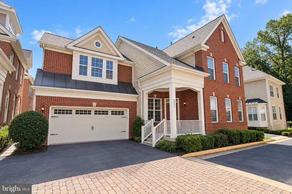 6933 Cove Inlet Ct, FORT BELVOIR, VA 22060