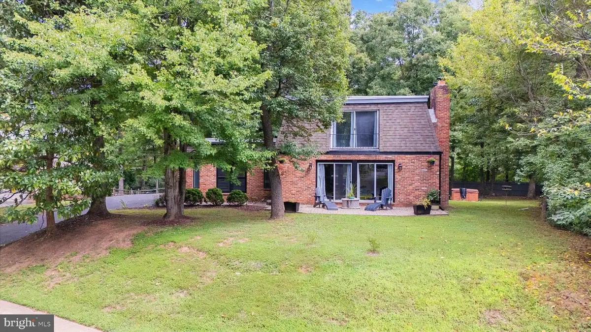 11202 Wedge Dr, Reston, VA 20190 - #1