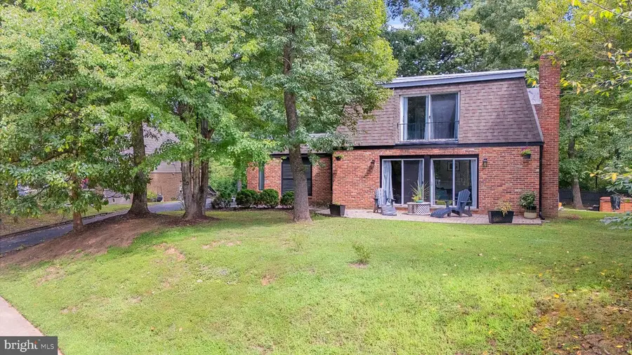 11202 Wedge Dr, Reston, VA 20190 - #2