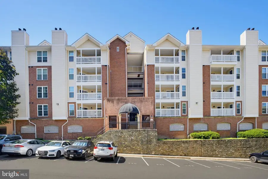 1524 Lincoln Way #407, McLean, VA 22102 - #2