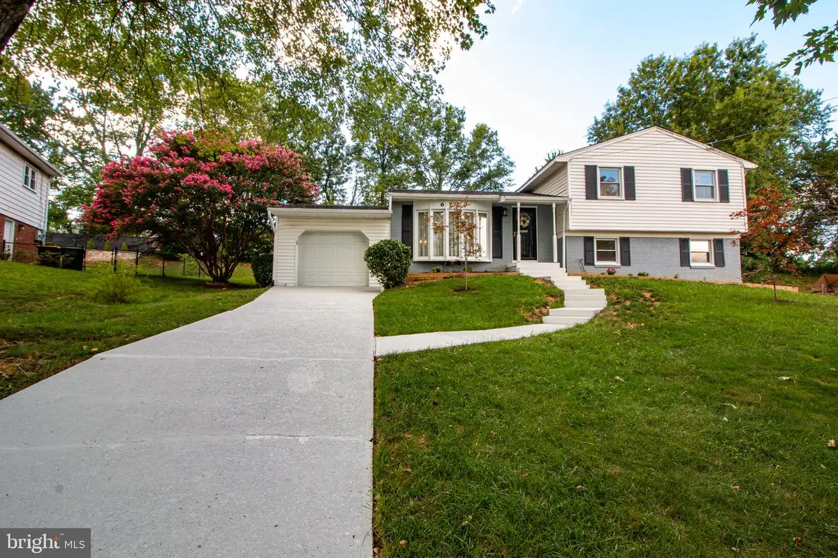 6120 Squire Ln, Alexandria, VA 22310 - #1