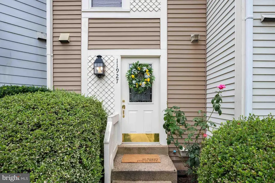 11927 Redtree Way, Reston, VA 20194 - #3